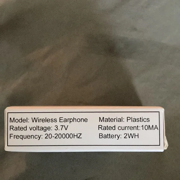 Ear buds for iPhone and androids 😍host-pick! - Picture 3 of 5